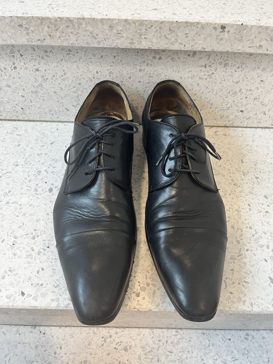 Chaussures hommes: Herrenschuhe Leder schwarz 42 – D'occasion à Luzern par Aldabema