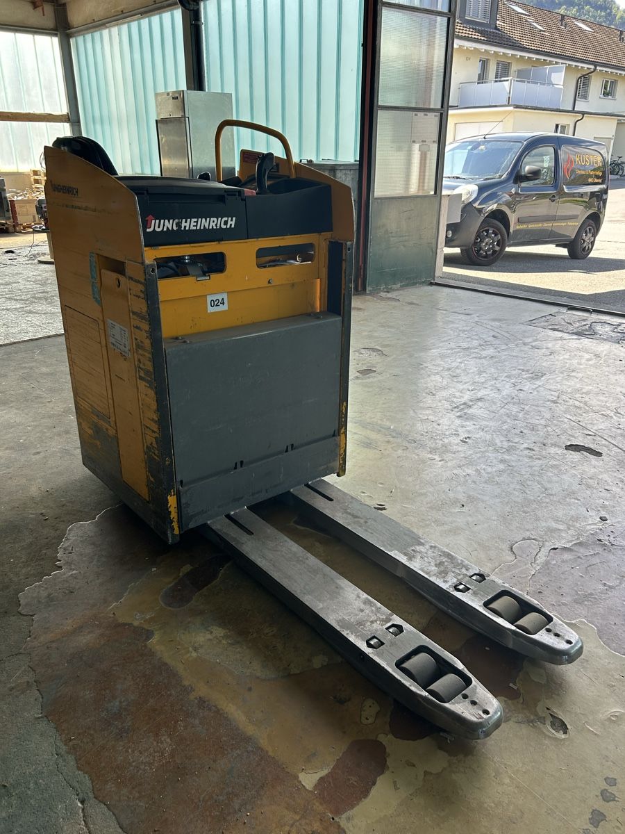 Jungheinrich Gabelstapler & Hubwagen: Jungheinrich Stapler Hubwagen Ameise – Gebraucht aus Oberriet SG von Justizia1957 3