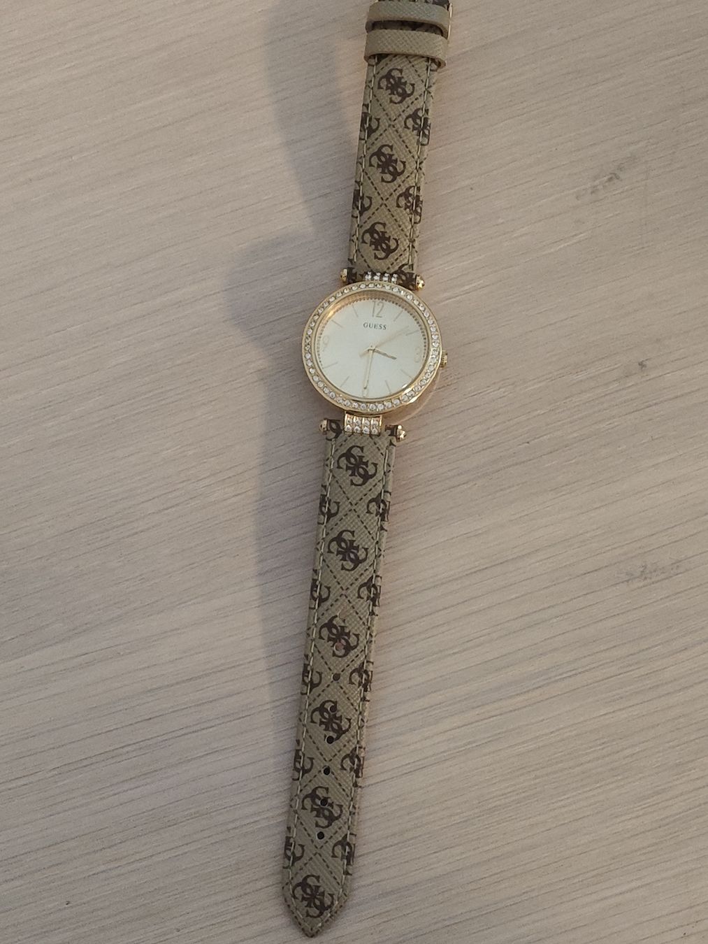 Guess Orologi: Guess Uhr Neu  – Nuovo (secondo la descrizione) da Zuckenriet venduto da bm2_88l9 1