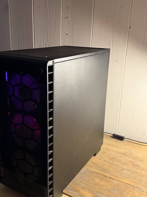 PCs: PC gaming – Gebraucht aus Saxon von celestinmonnet 3