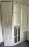 Kleiderschrank