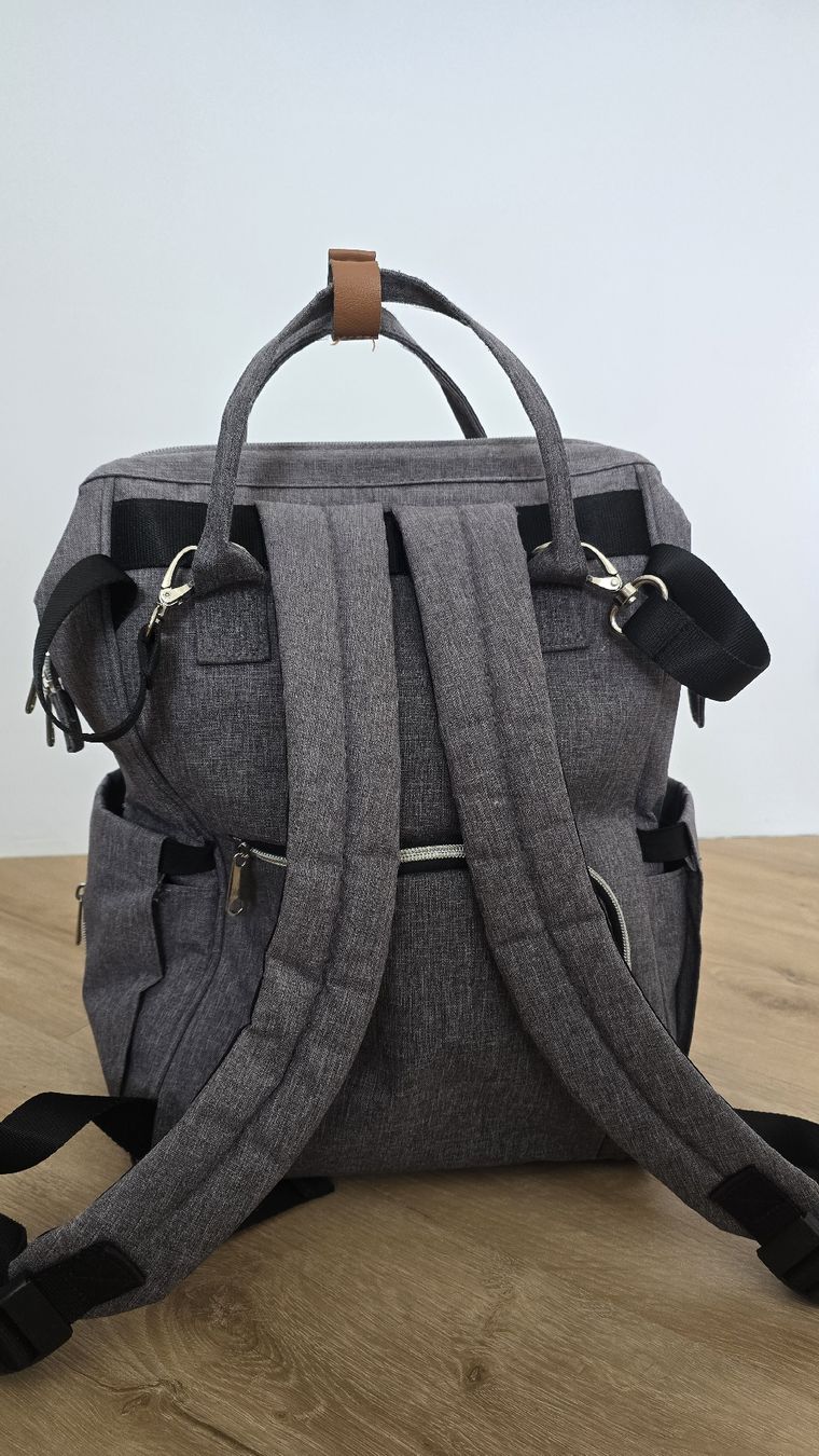 Zaini: Diaper Bag Rucksack Grey with changing mat  – Usato da Wislikofen venduto da Riko007 2