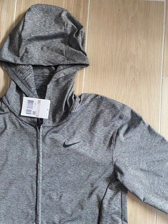 neues NIKE Jäckli Gr. XS/S