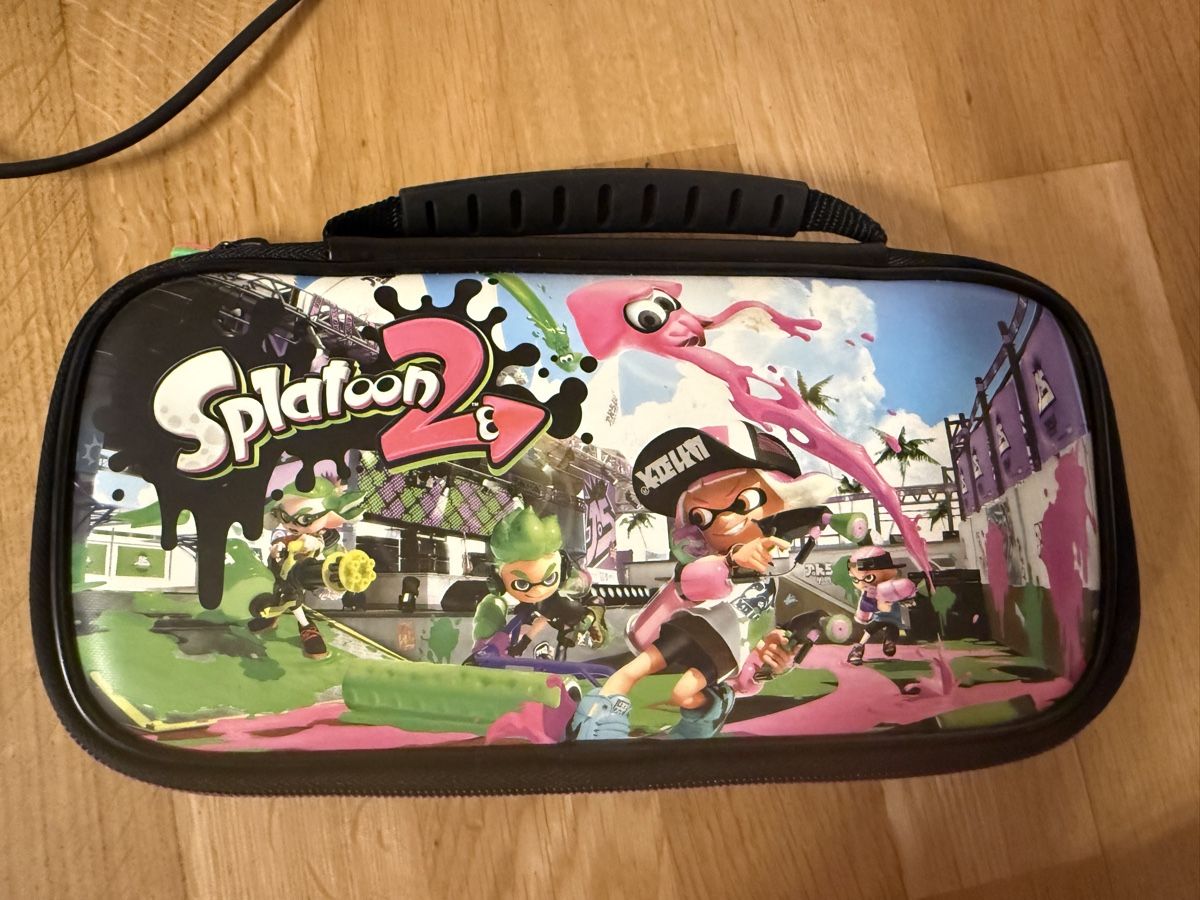 Nintendo Controller: Nintendo Switch Set: Dock, 2x Netzteil, Joy-Cons, Tasche – Gebraucht aus Hettiswil von jes_ss98 1
