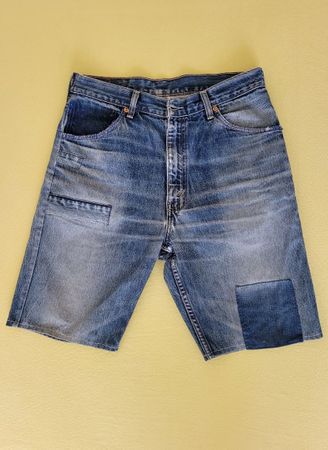 original Vintage LEVI Jeans Shorts, geflickt W 36
