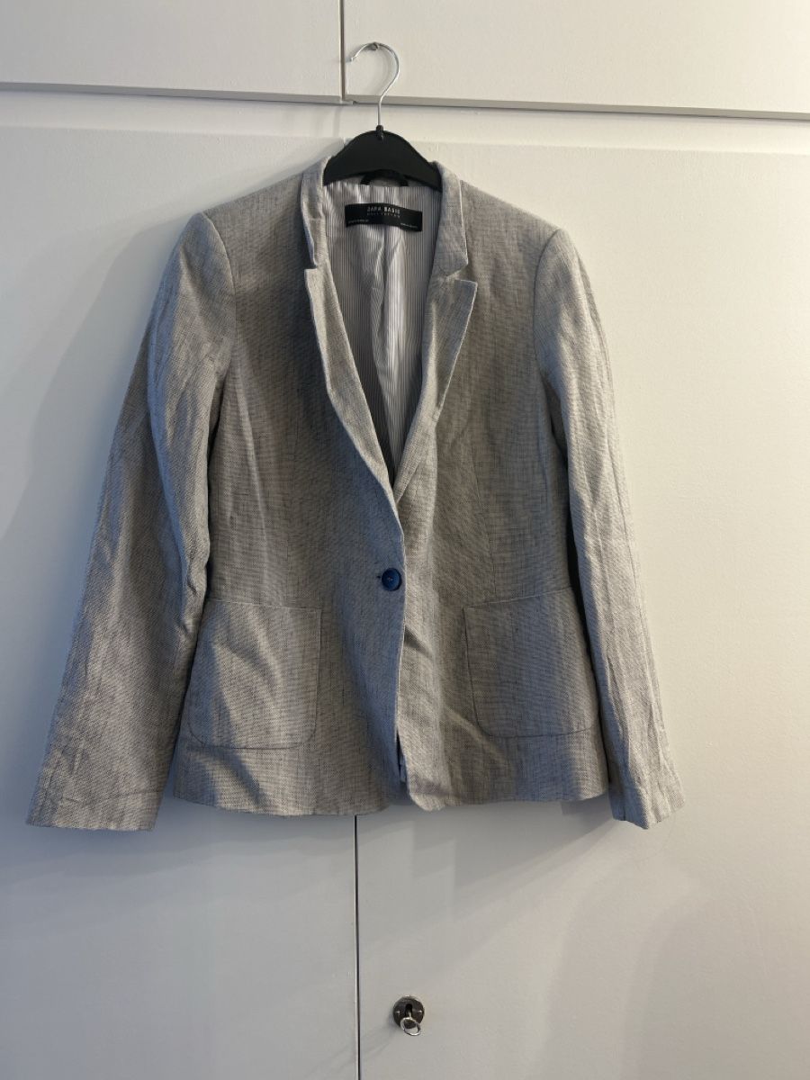 Zara Giacche: Zara Basic Grey Blazer - Size M – Usato da Marly venduto da redinaber