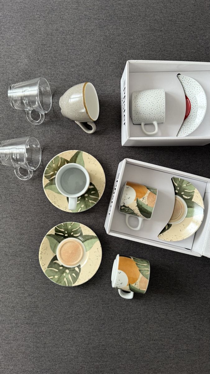 Set di piatti: Espresso Tassen – Usato da Zürich venduto da sel_9kd