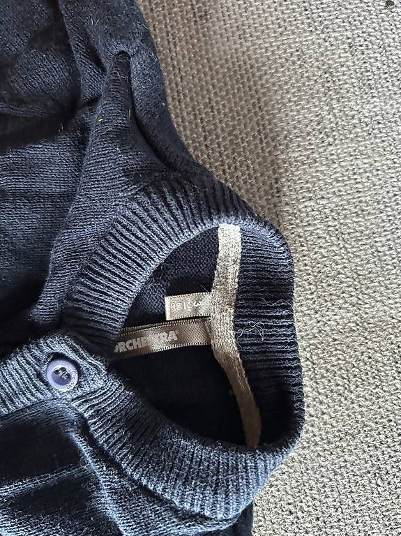Pullover & Sweatshirts: Langarm Strickjäggli, Grösse: 3 Monate – Gebraucht aus Gsteigwiler von mischu20 1