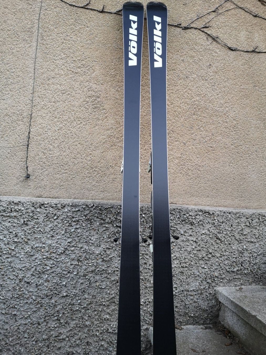 Völkl Sci: Völkl Skier 183cm – Usato da Kreuzlingen venduto da Kapuzine