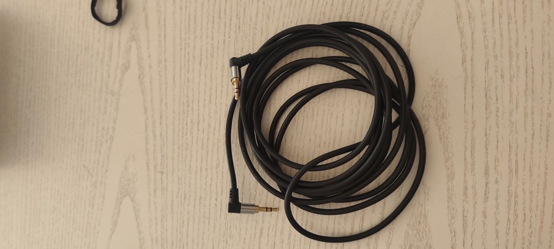Câbles: Câble audio 3.5mm jack coudé noi – D'occasion à Aigle par Dadavd 1