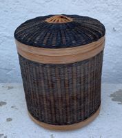 Superbe boîte vintage en bambou tressé fin noir et naturel