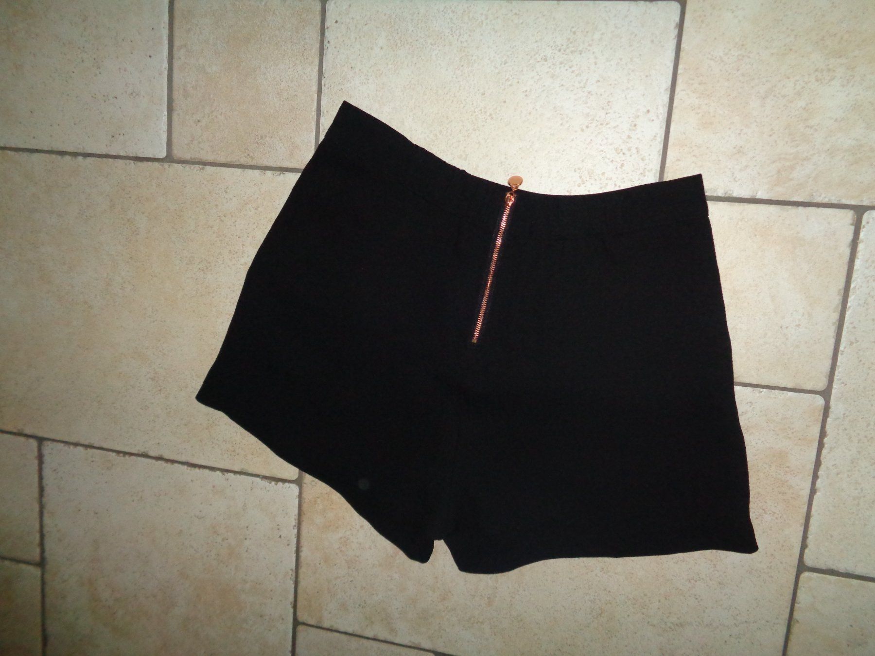 Pantaloni: Shorts  Amisu  Grösse 36 – Usato da Kreuzlingen venduto da Robi-2003 4