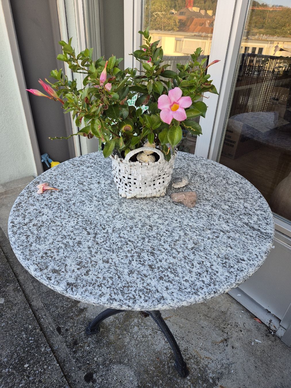 Tables: Bistrotisch  – D'occasion à Zürich par arb_b689 1