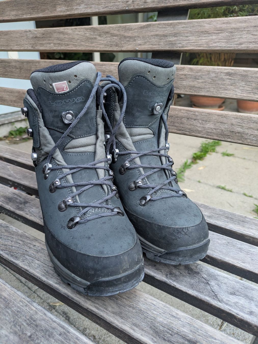 Scarpe da donna: Lowa Wanderschuhe – Usato da Zürich venduto da fuliaful