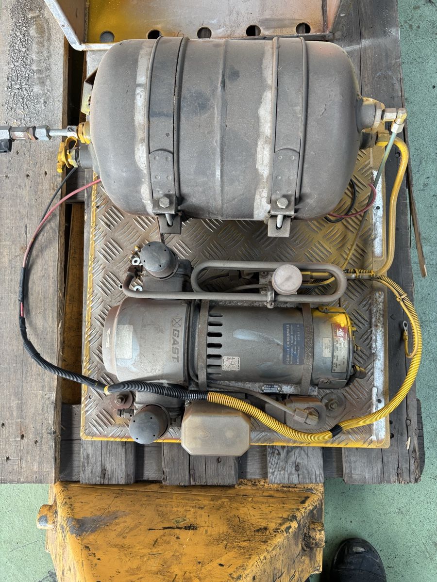 Alle Ersatzteile: Druckluftkompressor Wabco – Defekt aus Leuzigen von CC222
