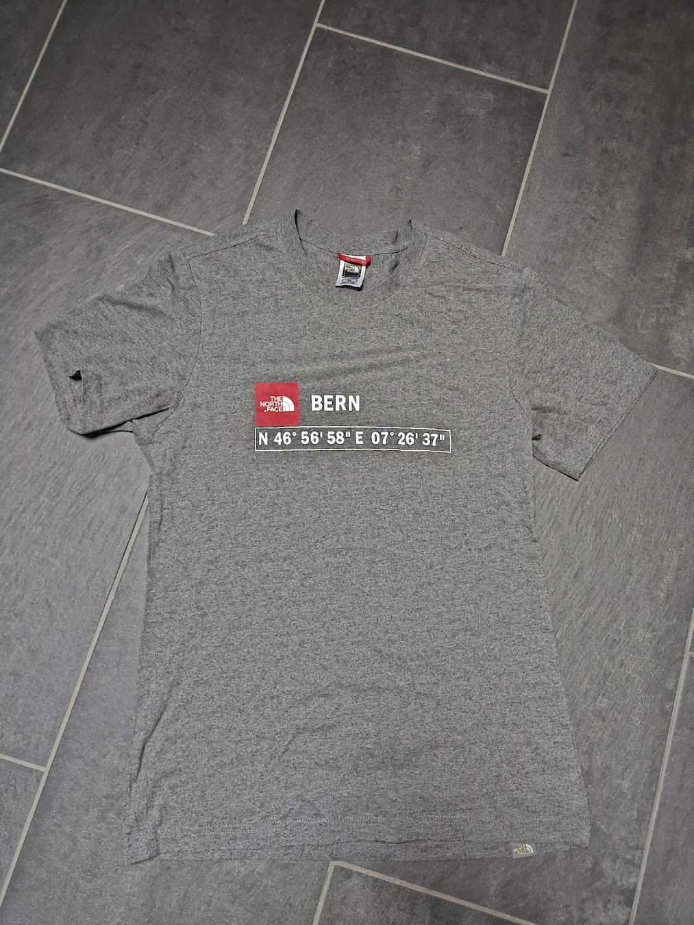 North Face T-shirt: The North Face T-Shirt S – Usato da Bern venduto da Snowflake38