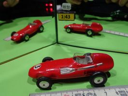 Vanwall 1:43 (ohne Box) Corgi GB    >  (H11)