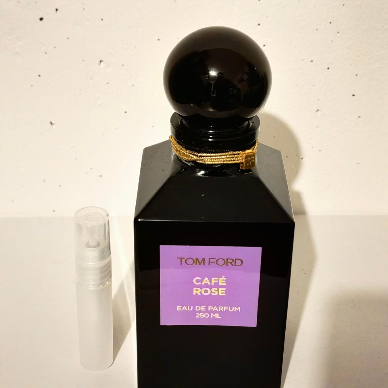 Tom Ford Profumi & Eau de Toilette: Tom Ford Cafe Rose 5ml – Nuovo (secondo la descrizione) da Steinhausen venduto da xDiable