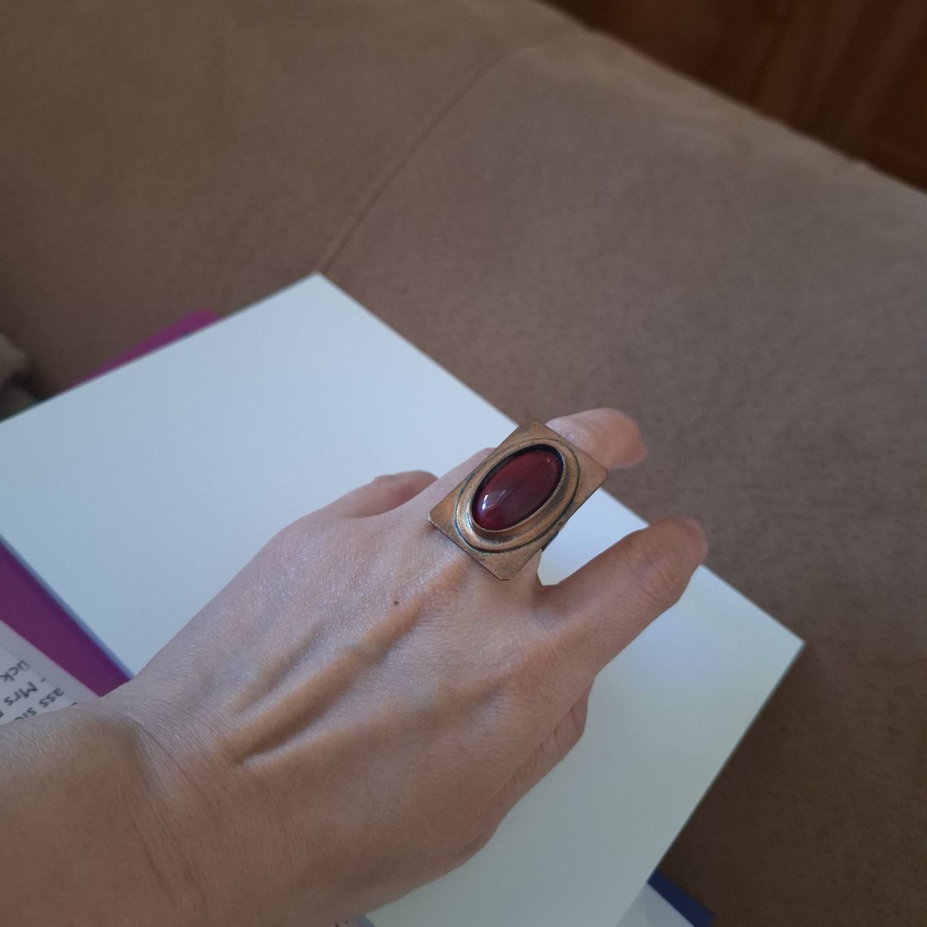 Anelli: Vintage Ring, Grösse verstellbar, dunkelroter Stein – Usato da Winterthur venduto da ric_rl7n