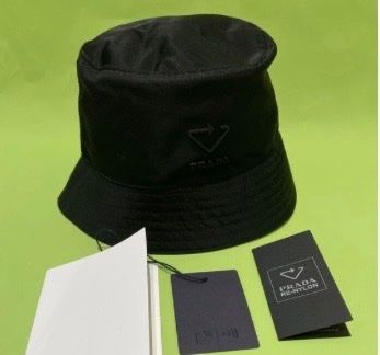 Prada Copricapi, berretti & cappellini: Prada cappello 57/58 new . S/  nuovo, new – Nuovo e nell'imballaggio originale da Paradiso venduto da Kayakara 1
