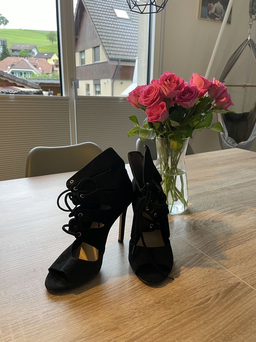 Scarpe da donna: Schuhe – Nuovo (secondo la descrizione) da Diegten venduto da kip_wg9z