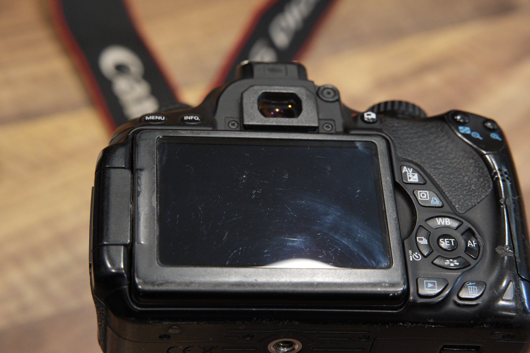Canon Fotocamera: Canon EOS 650D mit Reise Zoom 18-135mm – Usato da Küsnacht ZH venduto da profi_foto 4