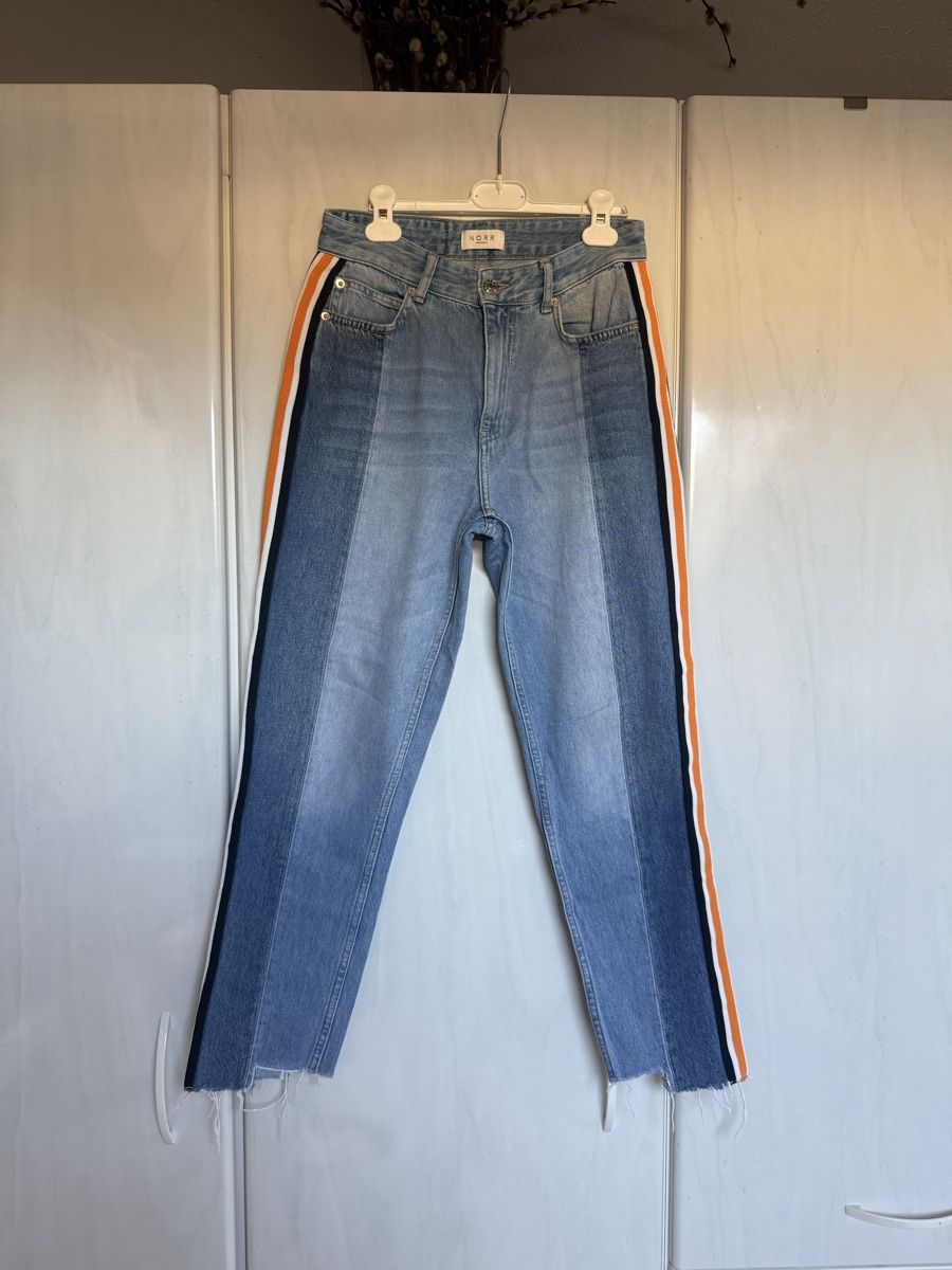 Jeans: Jeans mit Streifen – Usato da Rechthalten venduto da Fionafionafiona123