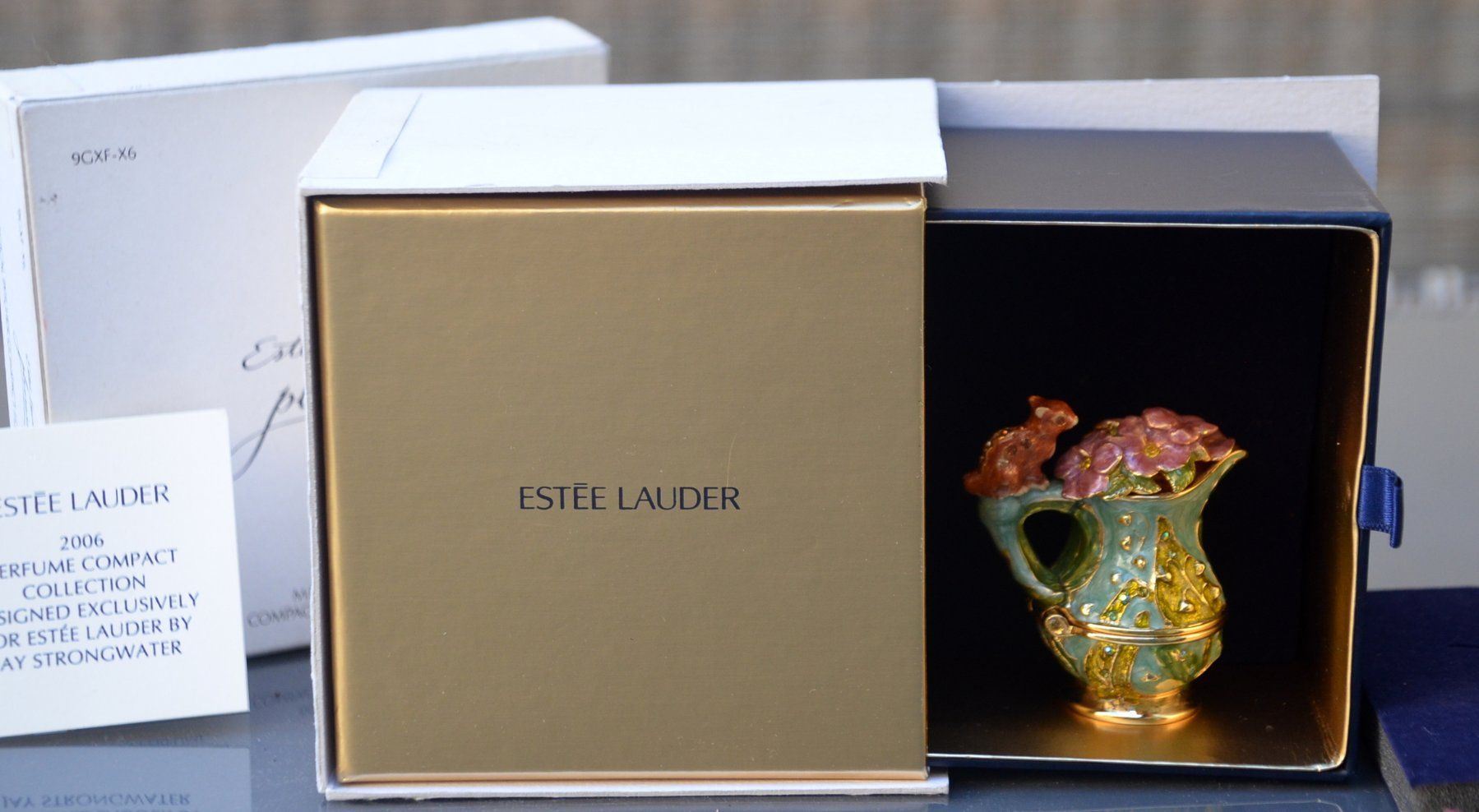 Statuette: Estée Lauder Magical Pitcher 2006 Swarovski – Usato da Collonges venduto da Auganien 4