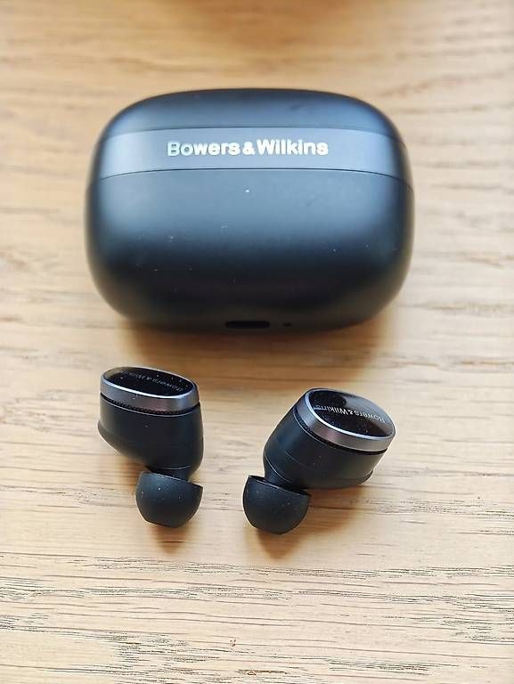 Cuffie: Bowers & Wilkins Pi8 – Usato da Basel venduto da visalia 3