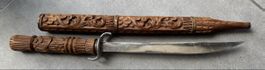 Épée thaïlandaise “dha” et fourreau en bois taillé à la main