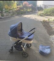 Hauck Saturn Kinderwagen mit Babywanne, Fusssack & Regenschu