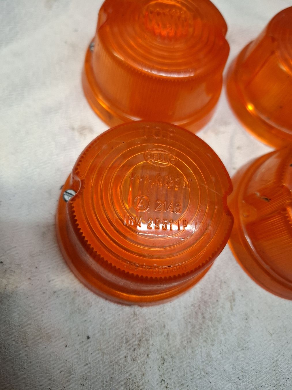 Altro per industria metallurgica: Blinkergläser Hella – Usato da Aeschau venduto da Elu2000 1