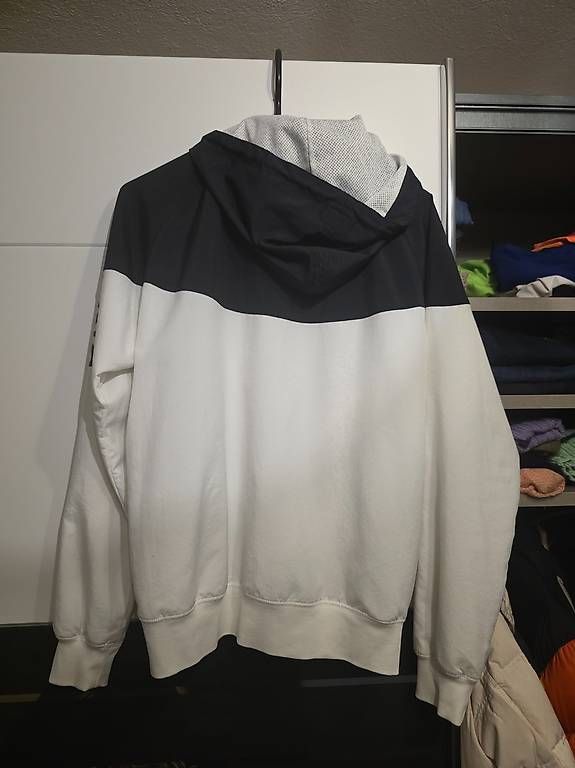 Nike Jacken: Nike Trainer Jacke Grösse M – Gebraucht aus Rüthi (Rheintal) von Foensi67 2