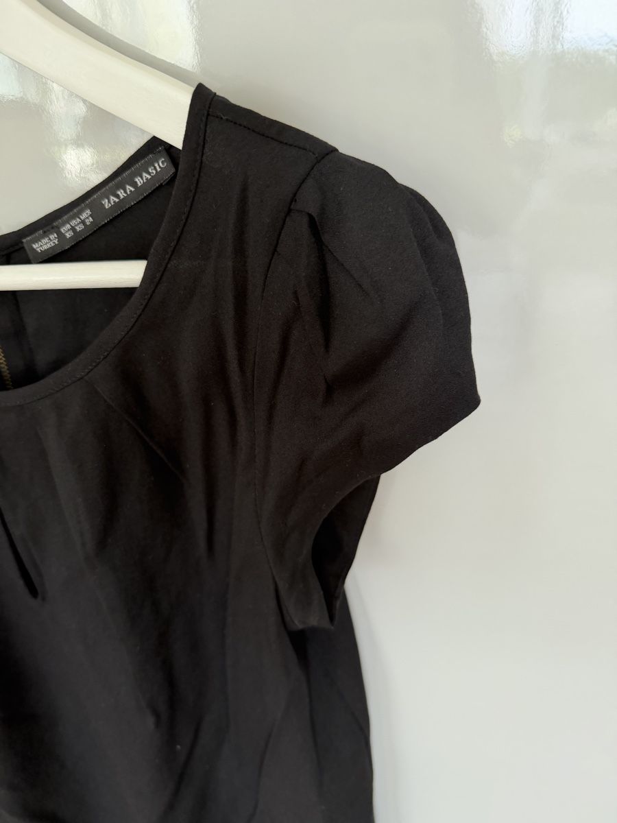 Zara Top: Zara Basic Top, schwarz, Gr. XS - Top Zustand! – Usato da Küsnacht ZH venduto da ToddyGinger 3