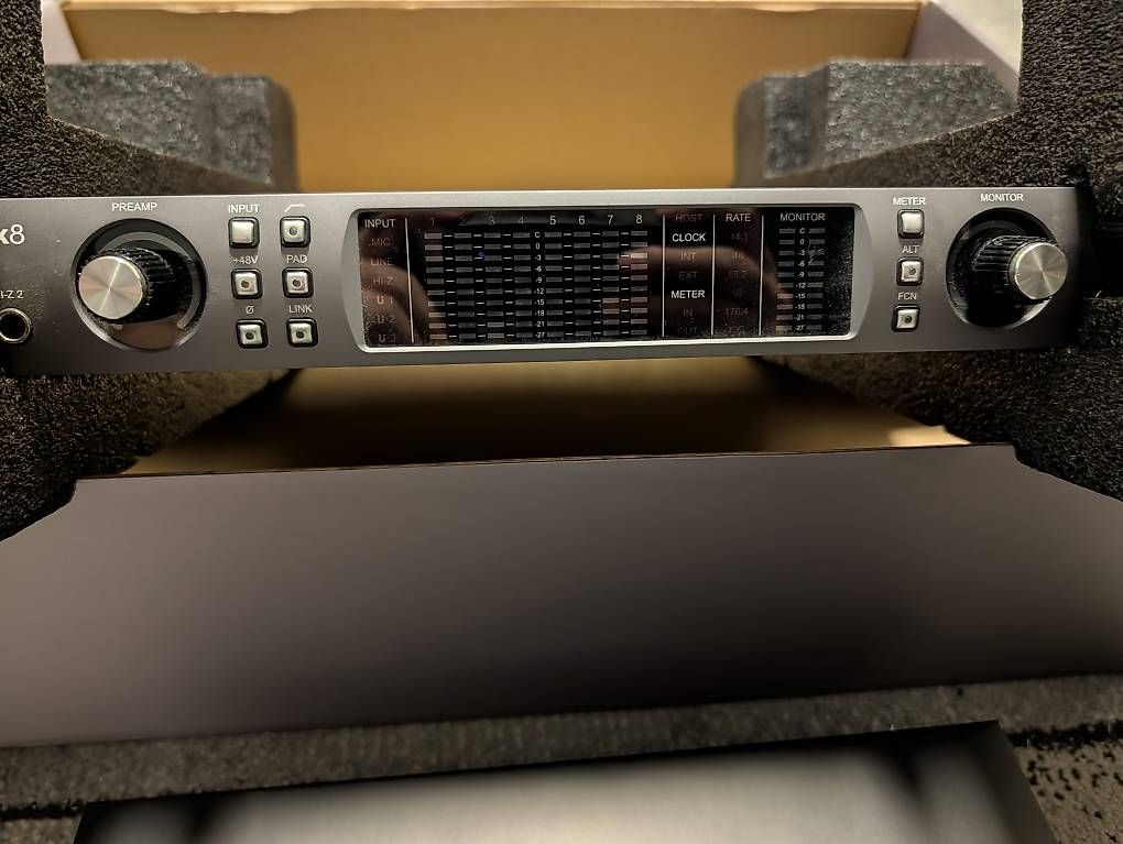 Attrezzatura per studi di registrazione: Universal Audio Apollo x8  – Usato da Zürich venduto da Flvr 3