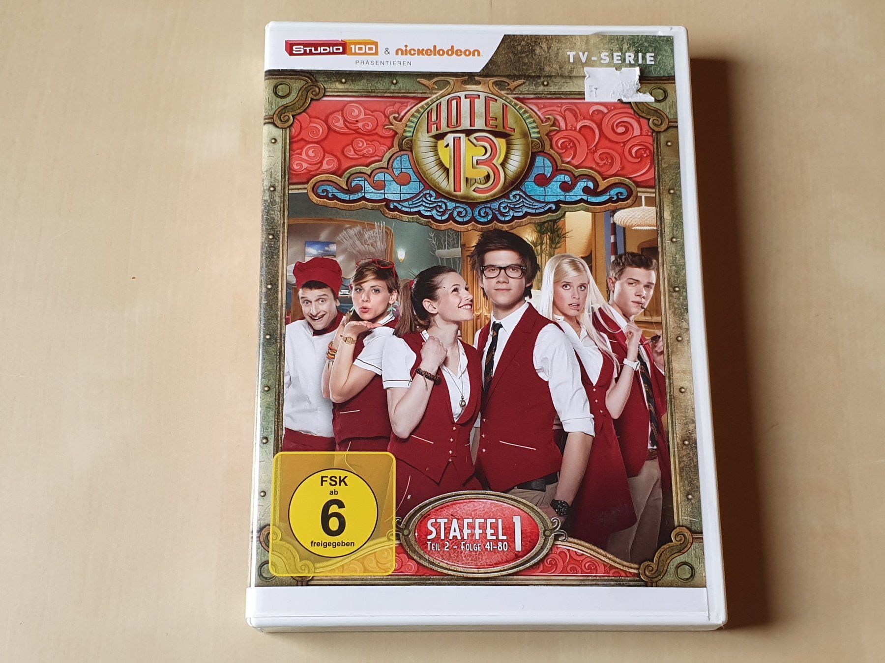 Tutti i DVDs: Hotel 13 Staffel 1 Teil 2 – Usato da Stansstad venduto da collectorsshop