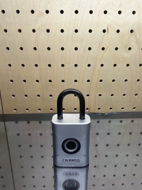 Abus Lucchetti: ABUS Touch 57/45 — Cadenas à empreinte digitale – Nuovo e nell'imballaggio originale da Lausanne venduto da OFFICINA.shop