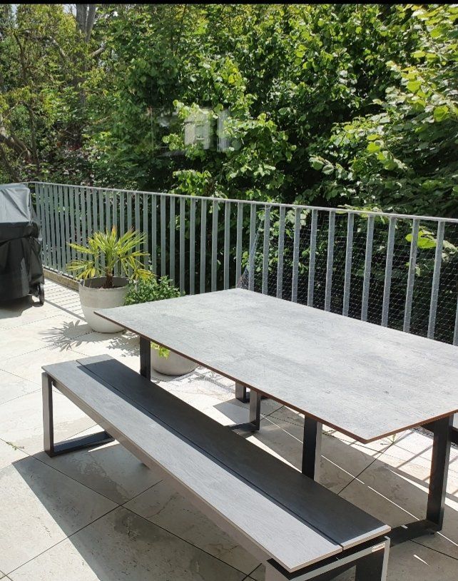 Tische: Gartentisch + 2 Bänke – Gebraucht aus Wohlen von SorayaRod