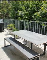 Gartentisch + 2 Bänke