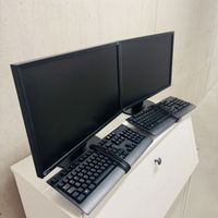 2x Eizo FlexScan EV2216W Monitor + Lenovo Tastatur