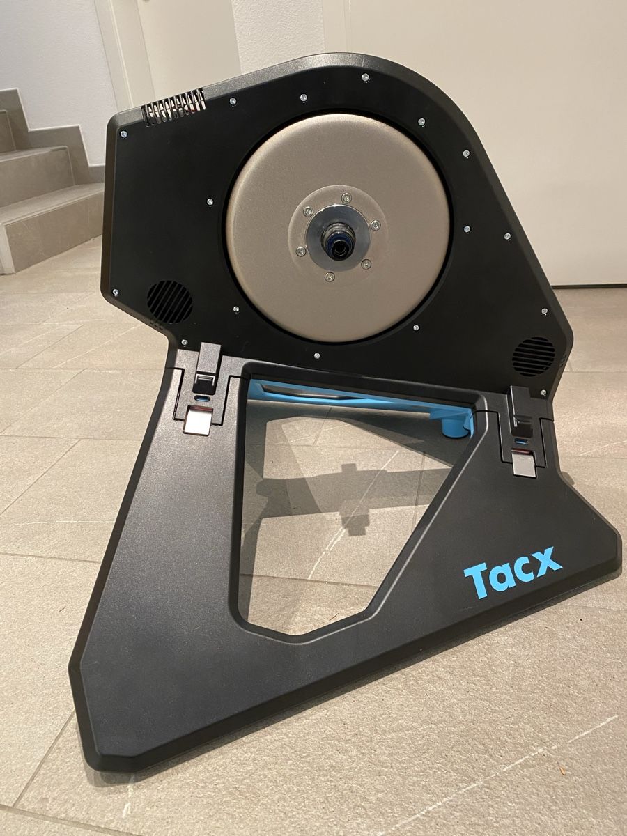 Tacx Hometrainer: Tacx NEO 2 Smart-Trainer  – Usato da Hombrechtikon venduto da Loollaan 2
