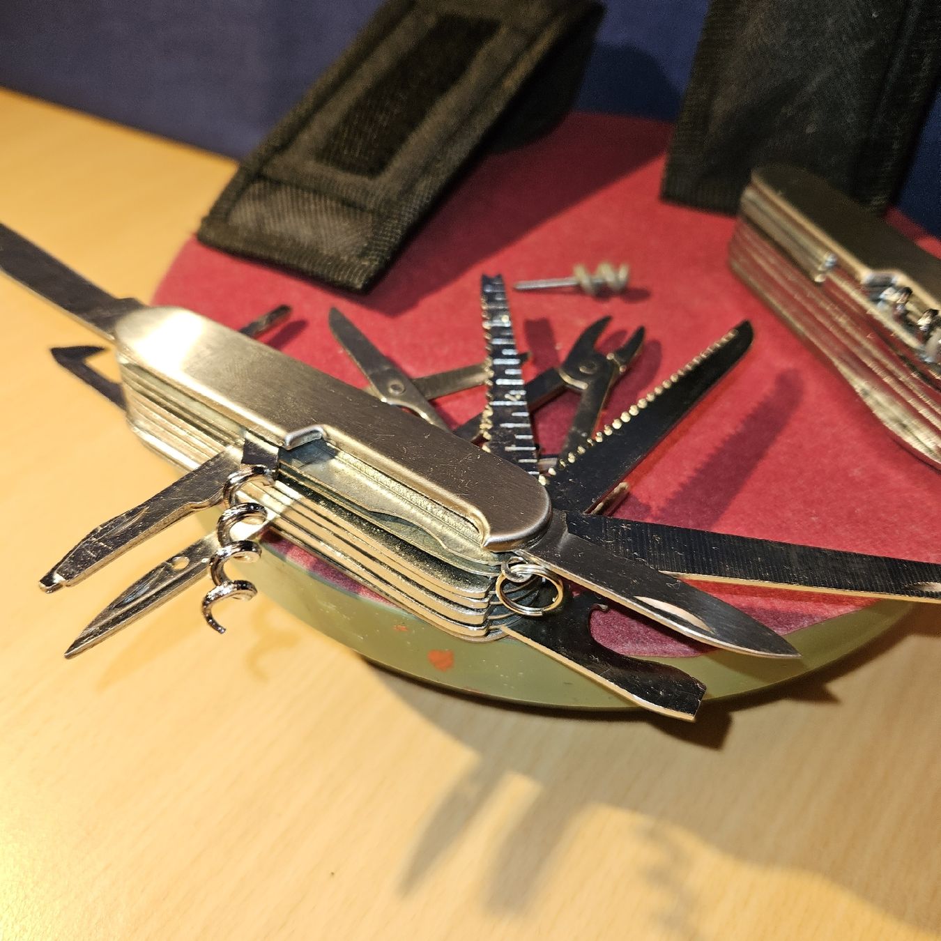 Coltelli tascabile: Messer mit Etuis - Top Zustand! – Usato da Kriens venduto da gra_fhn7 5