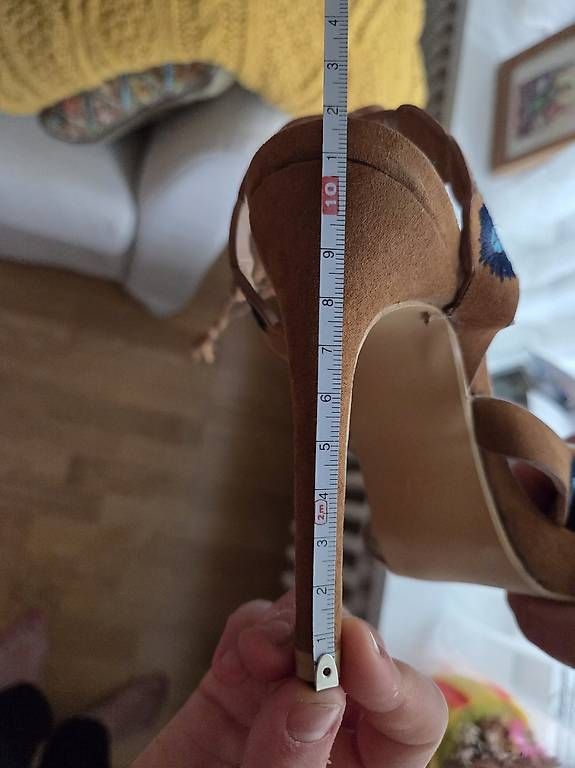 Scarpe da donna: High Heels / Sandalen mit Absatz braun – Usato da Au ZH venduto da ali_tf7f 2