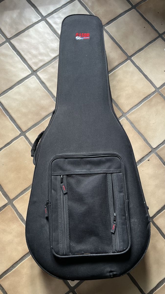 Esp : Espala Gitarre – D'occasion à Zürich par mac1963mac 1