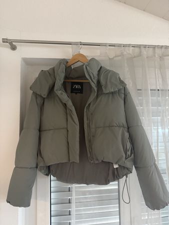 Veste doudoune courte Zara taille M vert kaki