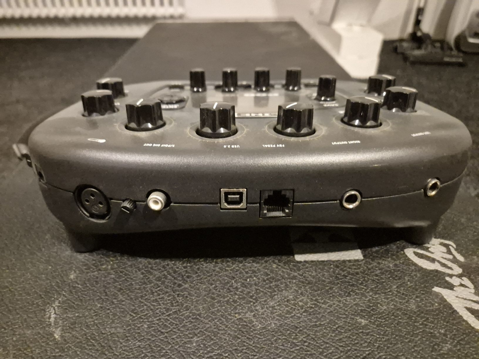Line 6 Strumenti musicali: Line 6 POD HD Multi-Effects - Great Condition! – Usato da Yverdon-les-Bains venduto da Dormondm 1