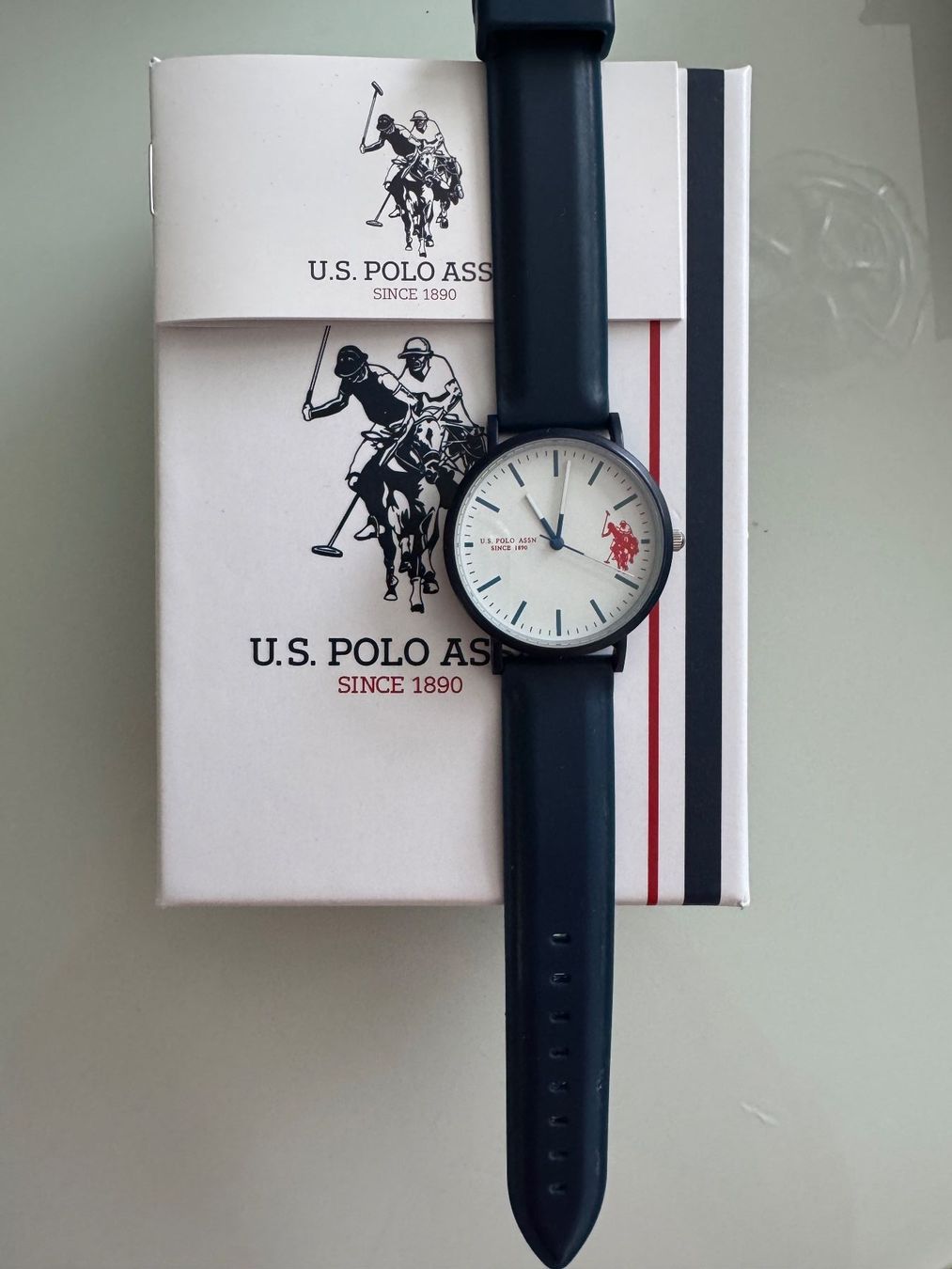 Orologi: U.S. Polo Assn. Uhr, Rot, oder Dunkelblau Neu mit Etikett, – Nuovo e nell'imballaggio originale da Adliswil venduto da Jessik0 3