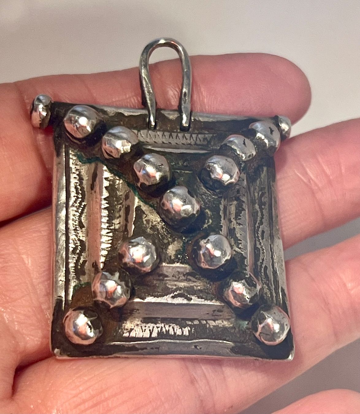 Ciondoli: Ancien pendentif argent, pyramidal, touaregP – Usato da Genève venduto da DELIRBEADS 3