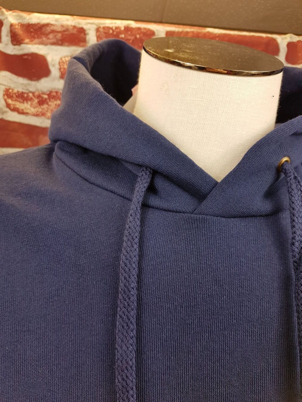 Pullover & Sweatshirts: Hoodie mit Kapuze warm Pullover Gr. M – Neu und originalverpackt aus Seuzach von VT-Collections1 2