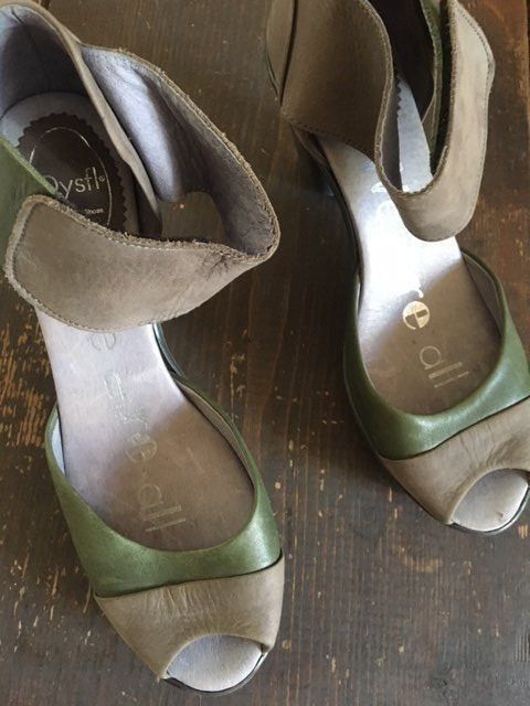 Scarpe da donna: Sandales en cuir Dysfunctional Dysf T38 – Nuovo (secondo la descrizione) da Genève venduto da marygeneva